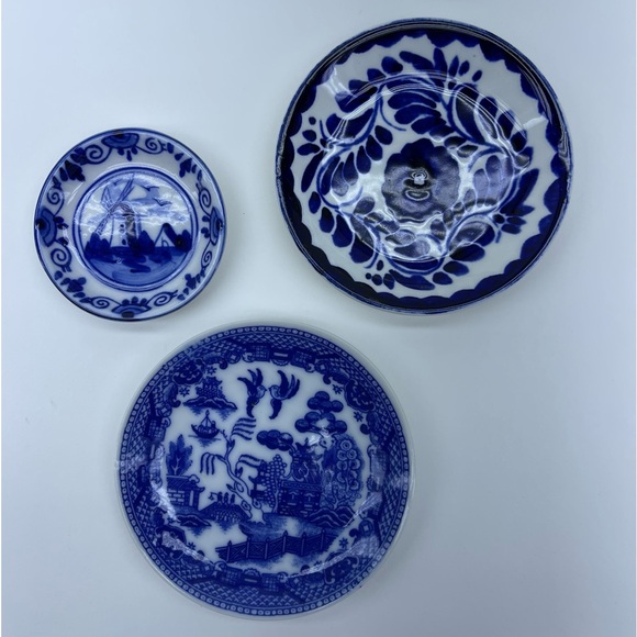 Blue White Vintage Playes Japan Blue Willow Anfora Mexican Delft Windmill 3 pc - Picture 1 of 10